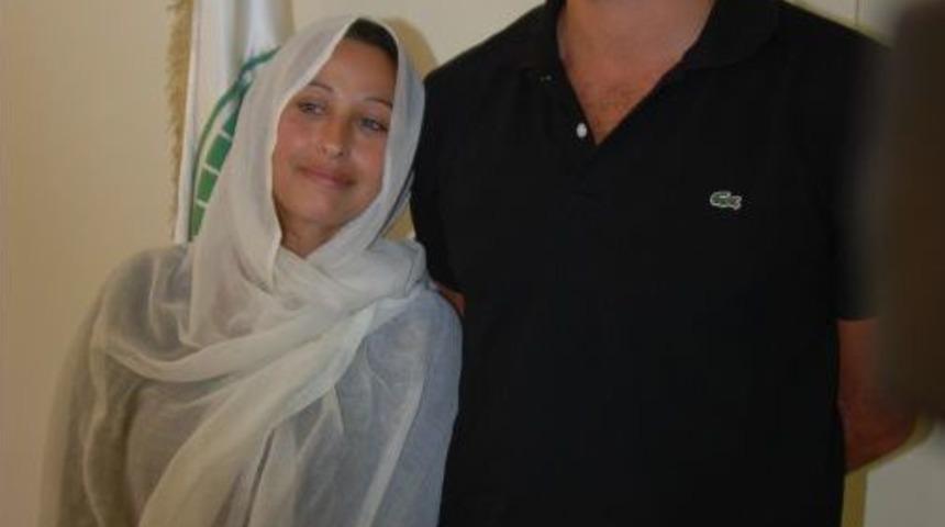 Sevdiği Kızla Evlenmek I&ccedil;in M&uuml;sl&uuml;man Oldu