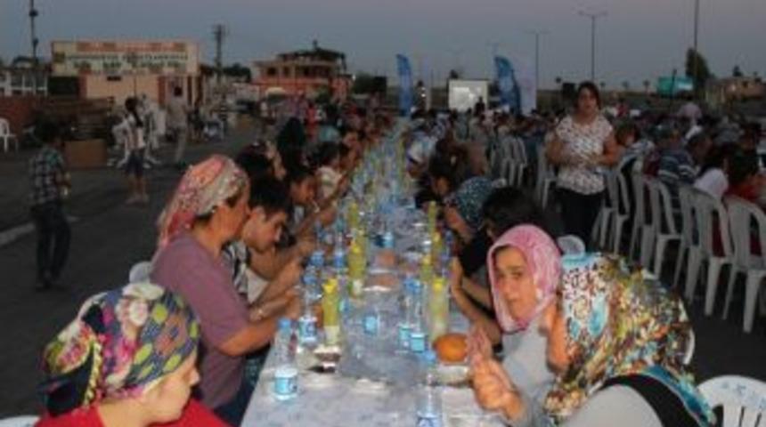 Sarı&ccedil;am Belediyesi'nden 2 Bin Kişilik İftar