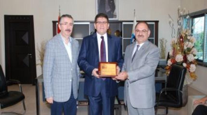 "Plastik Sekt&ouml;r&uuml;ndeki Firmalar B&uuml;y&uuml;k Işletme Oluyor"