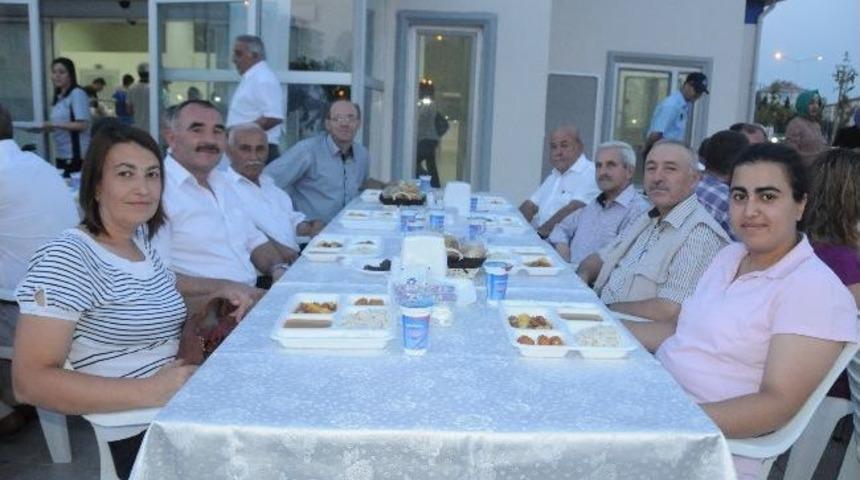 Başkan Baysan Muhtarlara İftar Yemeği Verdi