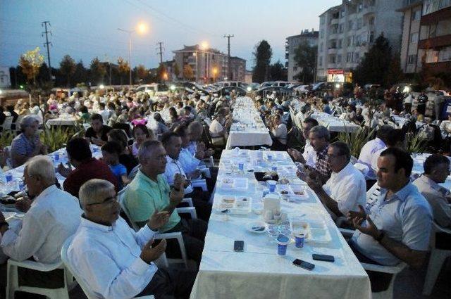 Başkan Baysan Muhtarlara İftar Yemeği Verdi