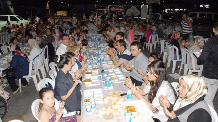 G&uuml;zeloba&rsquo;da İftar Buluşması