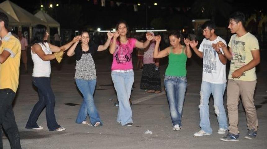 Kepez’de Adıyamanlılar Halaylarla Coştu