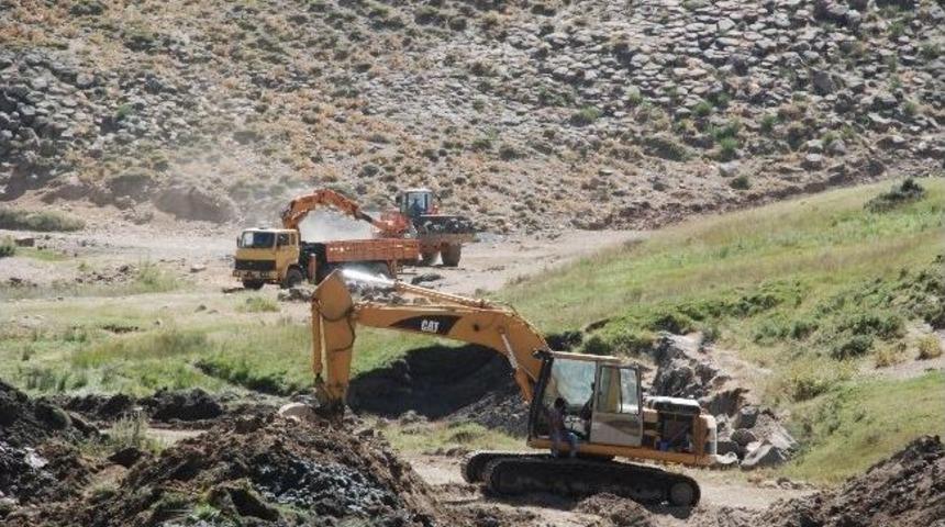 Bitlis&rsquo;te İ&ccedil;me Suyu &Ccedil;alışmaları Devam Ediyor