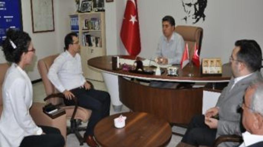 Mardin Valisi Cengiz, Derik İl&ccedil;e Emniyet Amiri Kılı&ccedil;'ı Ziyaret Etti