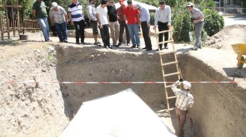 Akhisar&rsquo;da Tarihi Kazılar &Uuml;&ccedil;&uuml;nc&uuml; Yılına Girdi