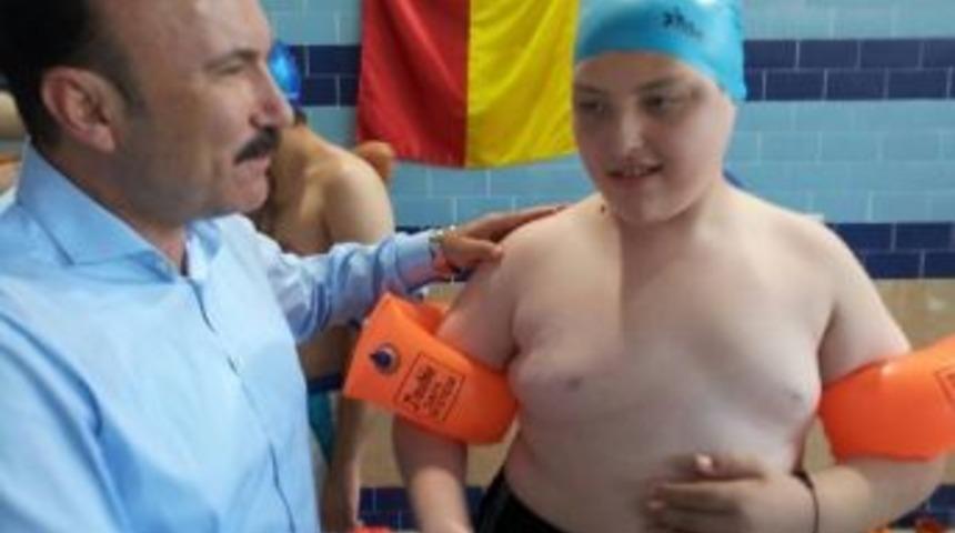 Engelsiz Kula&ccedil;lar Başkanla Buluştu