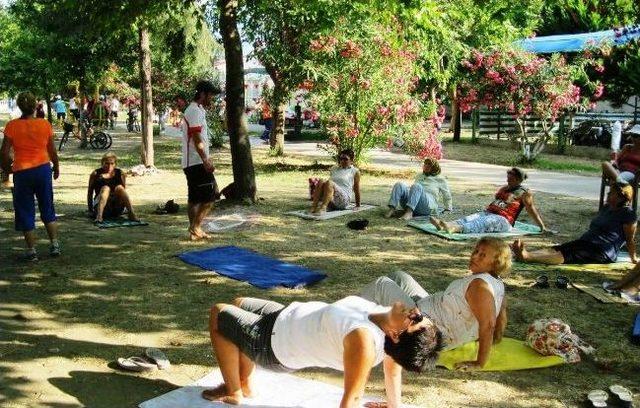 Edremit te &ldquo;yaşlı Ve Engelliye Yoga&rdquo; 1