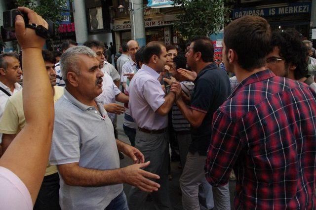 İzinsiz Gösteri Yapmak Isteyen Gruba Polis Biber Gazıyla Müdahale Etti