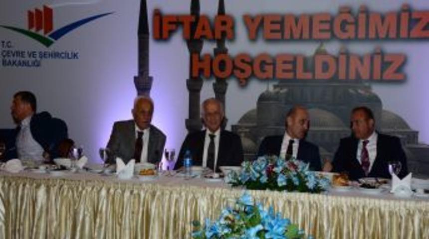 Bakan Bayraktar, Trabzonlu &Uuml;st D&uuml;zey B&uuml;rokratlara Iftar Verdi