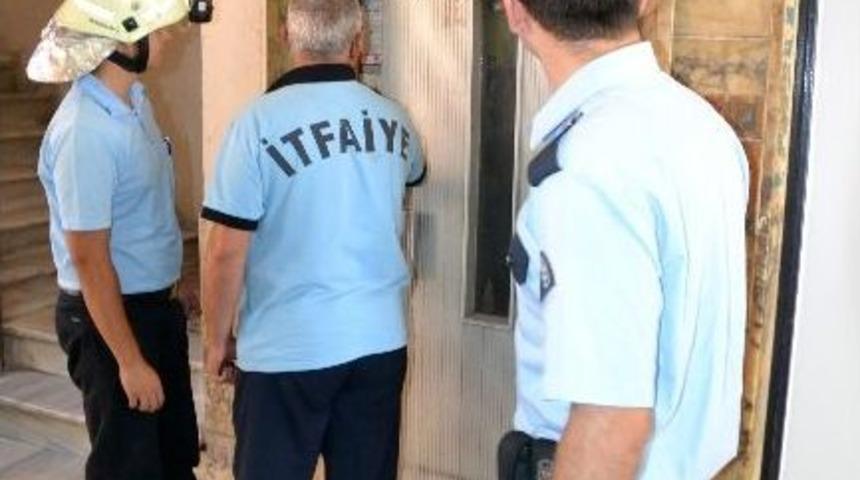 Asans&ouml;rde Kalanları İtfaiye Kurtardı