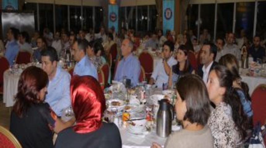 Bakan M&uuml;ezzinoğlu: Tam G&uuml;n Yasası, Ekim'de Meclis'in G&uuml;ndeminde Olacak