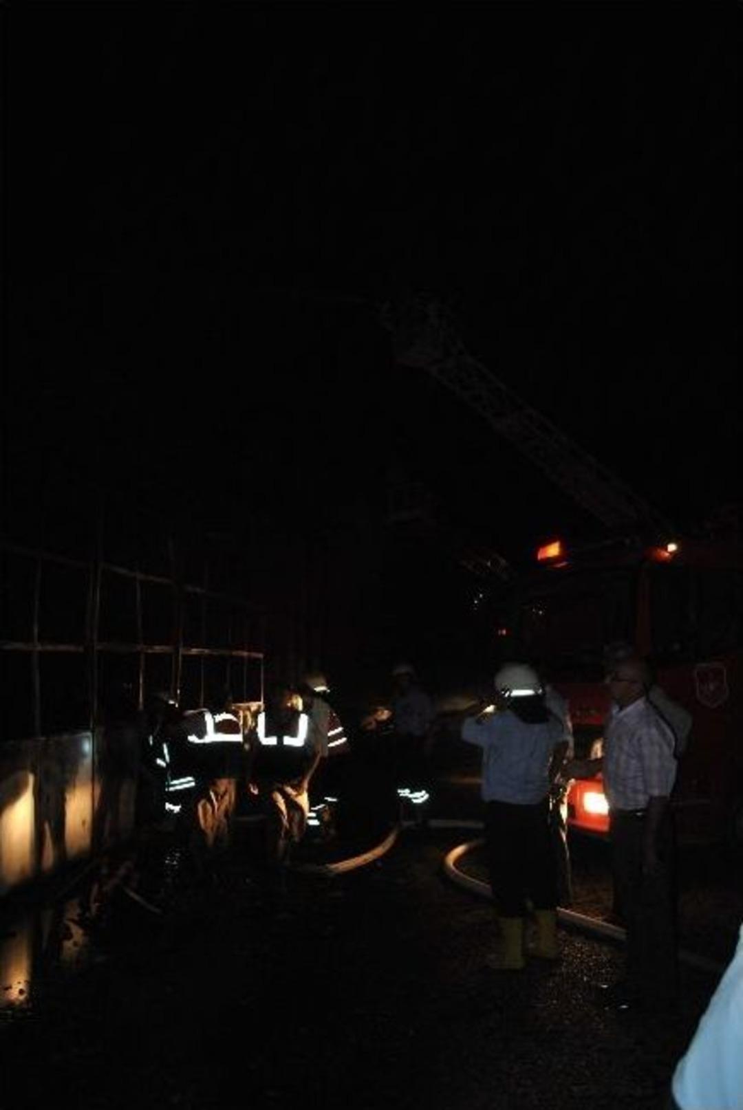 Amasya&rsquo;da d&ouml;şeme at&ouml;lyesinde yangın: 1 &ouml;l&uuml;