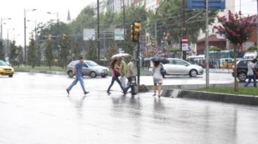 İstanbul'da Yağmur Etkili Oluyor