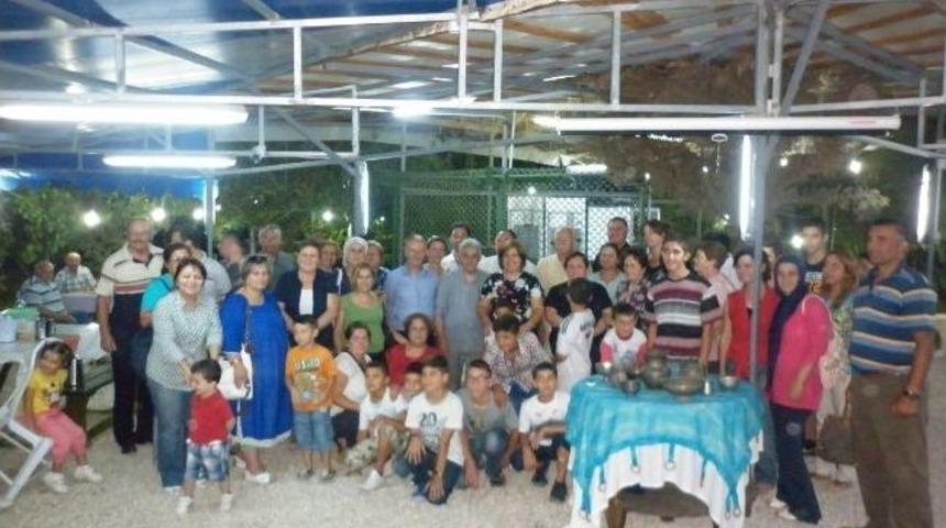 Emrem Vakfı Urla Kızılay Personeline İftar Verdi