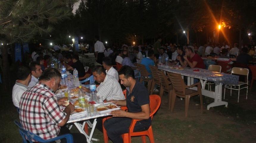 Silopi Halkı, Kimse Yok Mu&rsquo;nun Kardeşlik Yemeğinde Buluştu