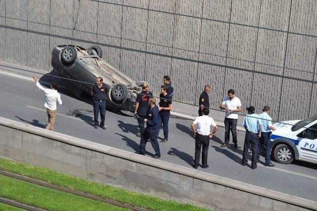 Otomobil Takla Attı: 2 Yaralı 1