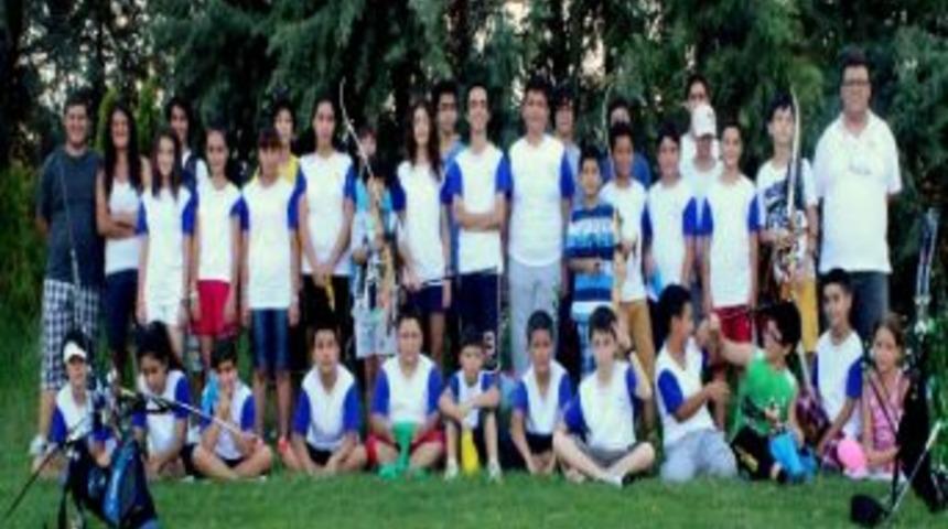 Yaz Spor Okulu&rsquo;nda Ok&ccedil;uluk Antremanları Devam Ediyor