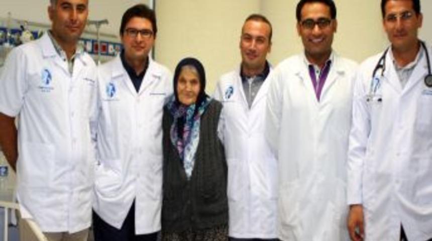 86 Yaşındaki Hastanın Kalp Kapağı Ameliyatsız Değiştirildi