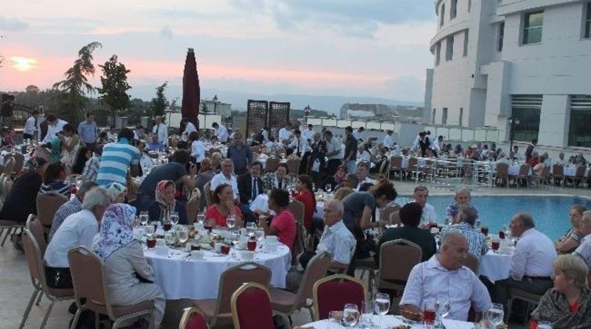 Kocaeli'de Şehit Ve Gazi Yakınları İftarda Buluştu