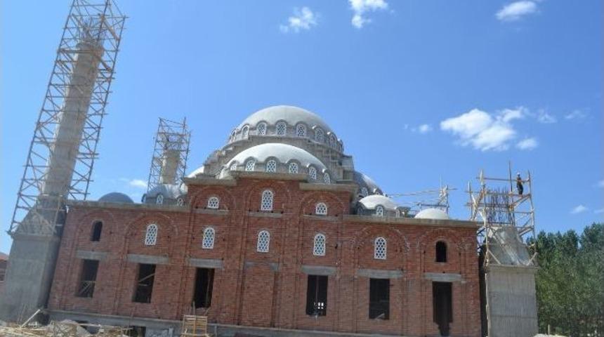 Kula'da Şah S&uuml;leyman Camii İnşaatı Devam Ediyor