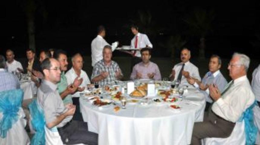 Ahi Sofrası Esnaf Ve B&uuml;rokratları Bir Araya Getirdi