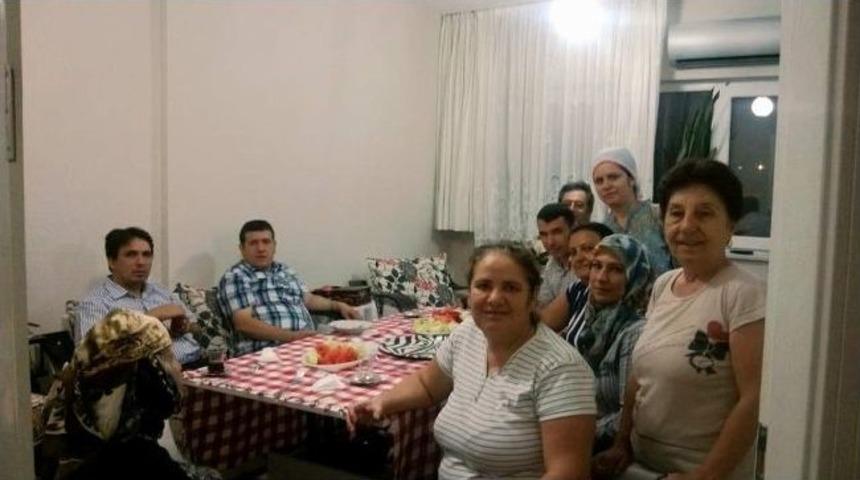 Ak Parti&rsquo;li G&ouml;khan &Ouml;kten Halkın İftarlarına Konuk Oluyor