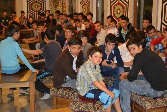 Talaslı Gen&ccedil;ler Uyuşturucuya Savaş A&ccedil;tı 1