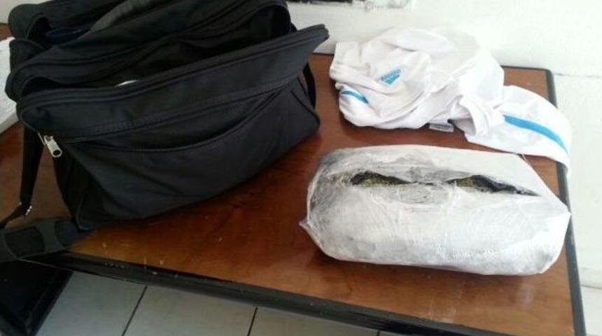 Bilgisayar &Ccedil;antasıyla Uyuşturucu Sevkiyatı