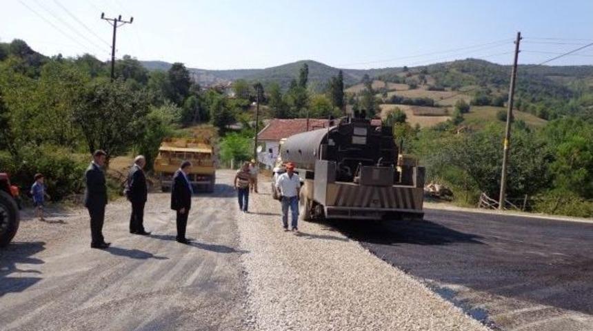 Akıncılar K&ouml;y&uuml;nde Asfalt Yapımı Başlatıldı