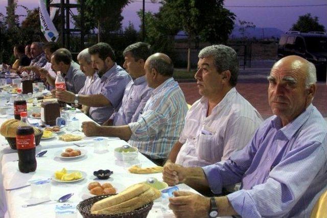 Saruhanlı Anadolubank İftar Yemeği Verdi 2