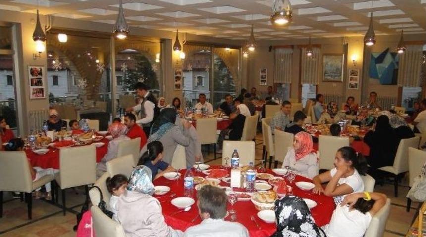 Sungurlu Belediyesinden Şehit Ve Gazi Yakınlarına İftar