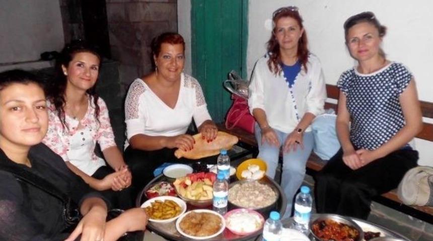 Milletvekili Aydınlıoğlu Ak&ccedil;apınar K&ouml;y&uuml;&rsquo;nde