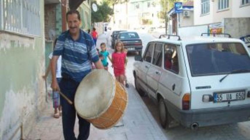 Kavak'ta Ramazan Davulcuları Bahşiş Toplamaya Başladı
