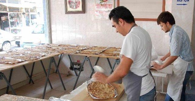 Tahinli Pidenin Ünü Simav’ı Aştı