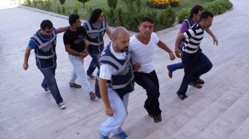 Uyuşturucu Operasyonunda G&ouml;zaltına Alınanlar Tutuklandı