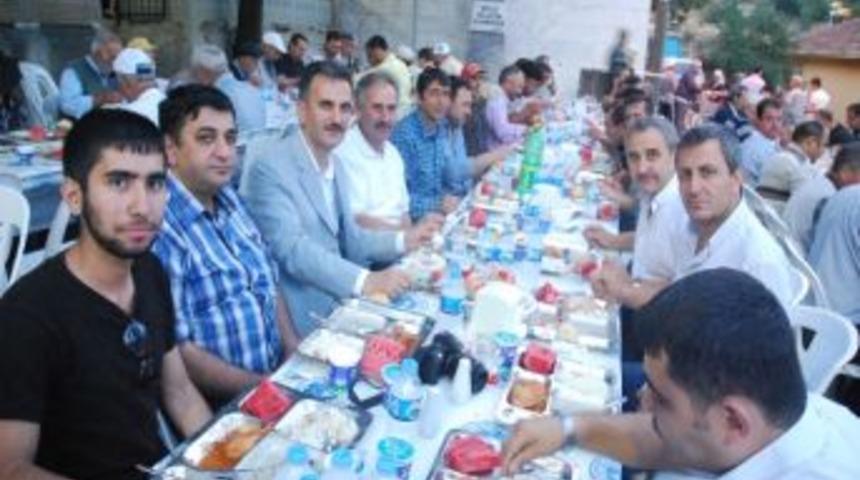 Gemlik Belediyesinin İftar Programları Devam Ediyor