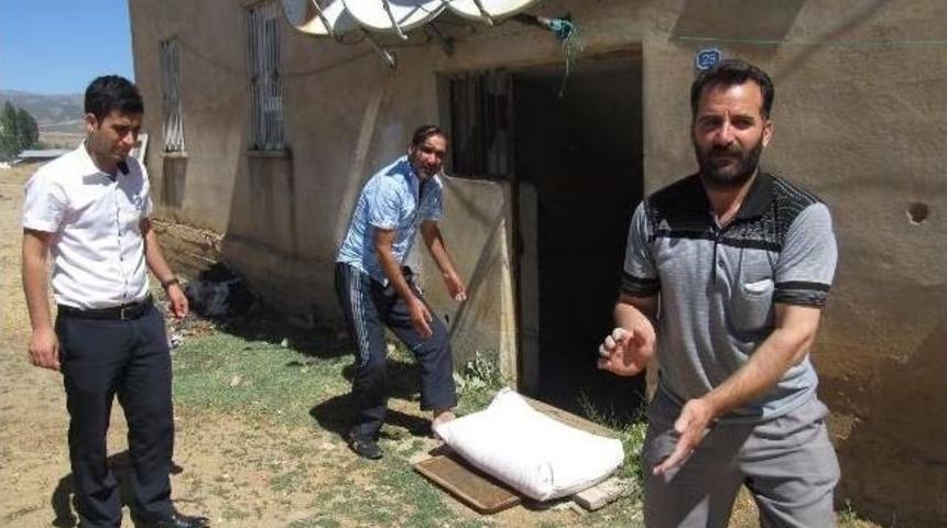 Kaymakamlıktan 200 Aileye Un Yardımı