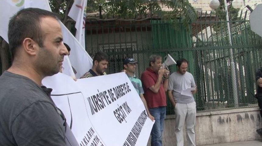 Hdk'den Mısır B&uuml;y&uuml;kel&ccedil;iliği &Ouml;n&uuml;nde 'darbe' Protestosu