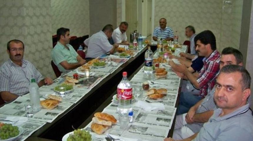 Sungurlu Milli Eğitim M&uuml;d&uuml;rl&uuml;ğ&uuml; Personeli İftarda Buluştu