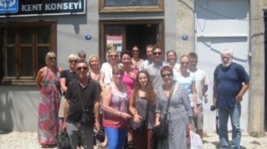 &ldquo;g&uuml;l&uuml;mseyerek &Ouml;ğren&rdquo; Projesi İ&ccedil;in &Ouml;demiş&rsquo;e Geldiler