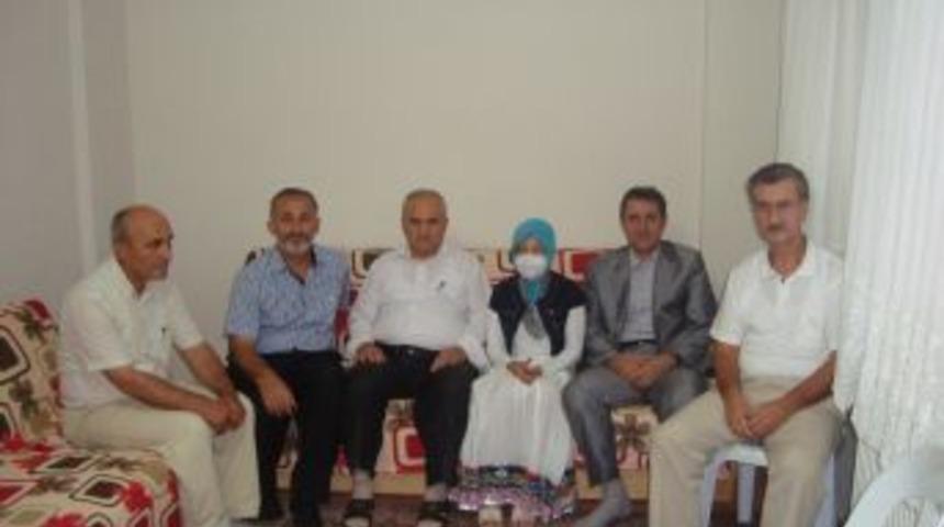 İl M&uuml;ft&uuml;s&uuml; Hayrettin &Ouml;zt&uuml;rk, Evde Hasta Ziyaretleri Yapıyor