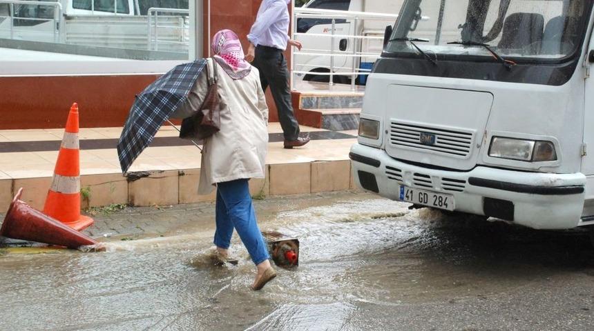Kocaeli'nde Sağanak Yağış