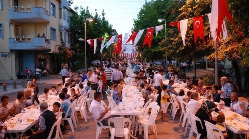 Alikahya&rsquo;da 2000 Kişilik İftar