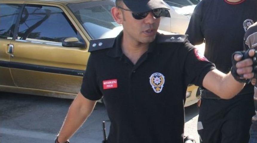 "g&uuml;vercin Pisliği" Tartışmasında 4 Polisi Bı&ccedil;aklayan Saldırgan Teslim Oldu