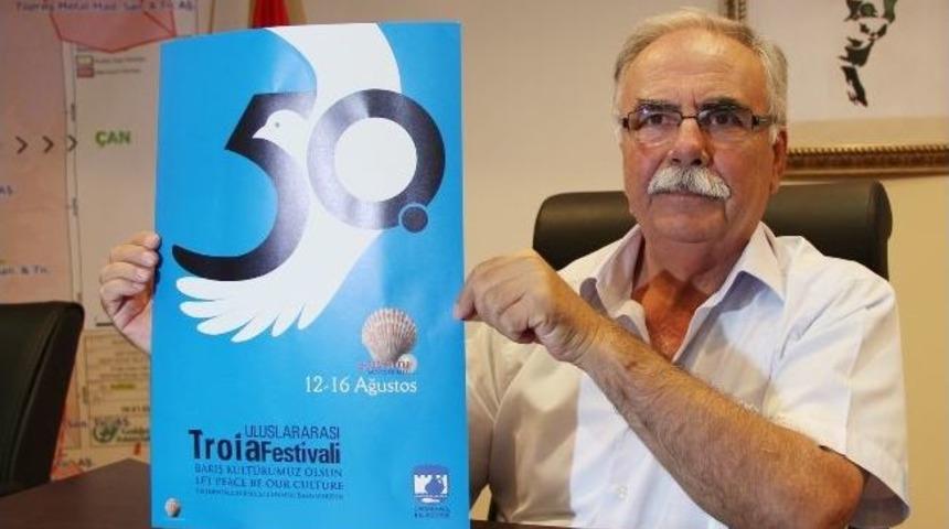 "sezen Aksu Fikirlerini &Ouml;zg&uuml;rce S&ouml;yleyen Bir Sanat&ccedil;ı"