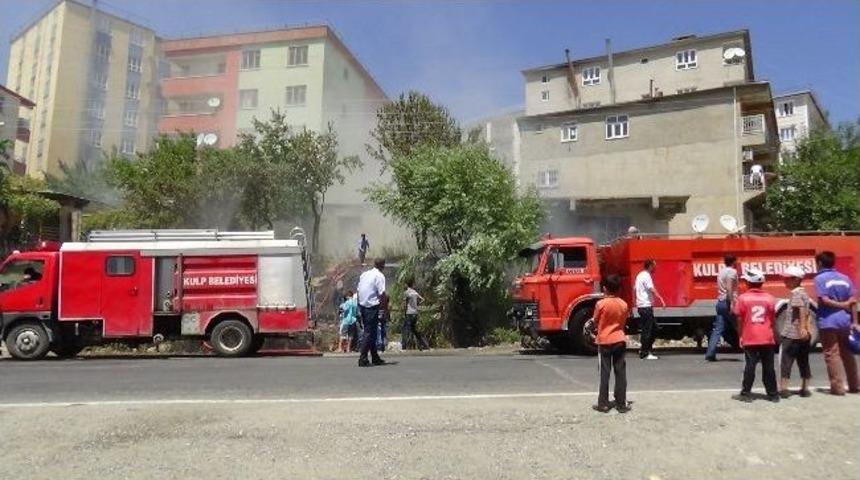 Kulp&rsquo;ta Korkutan Yangın