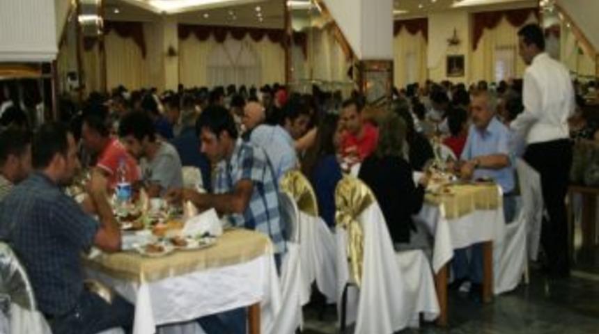 Sameder &Uuml;yeleri İftar Yemeğinde Buluştu