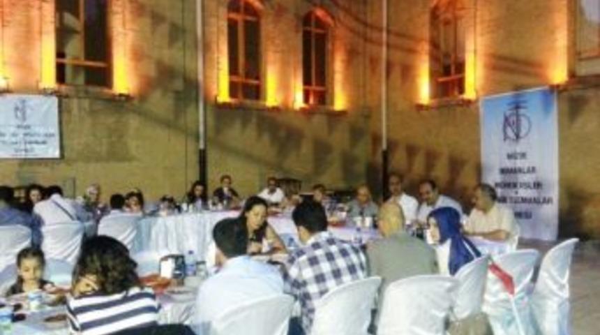 Niğtekder&rsquo;den İftar Yemeği