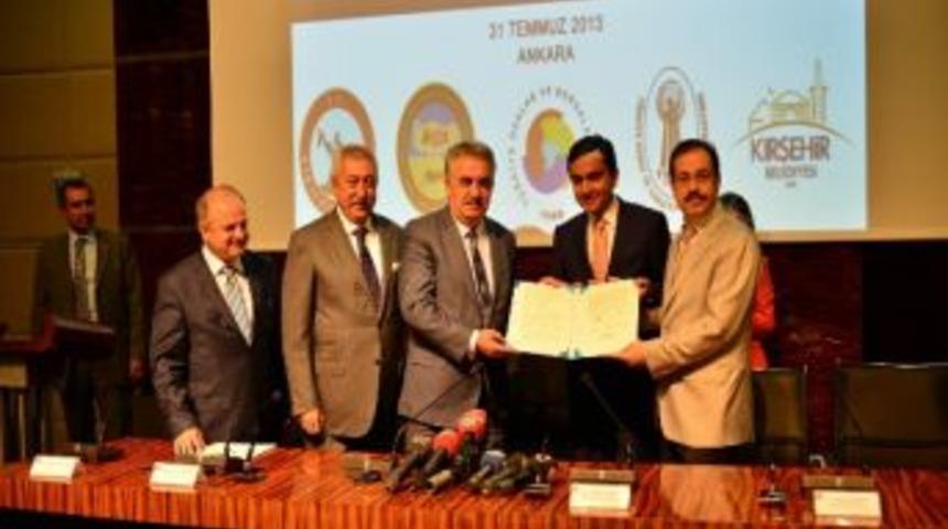 Cumhuriyet Tarihinin İlk K&uuml;lliyesi İ&ccedil;in Destek Protokol&uuml; İmzalandı